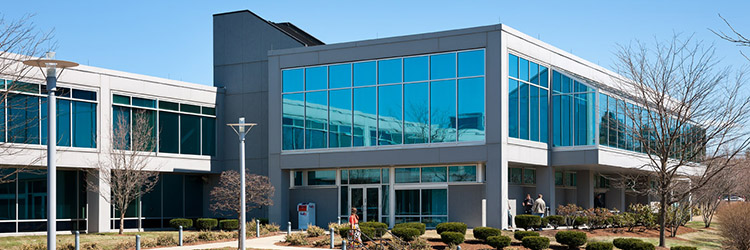 The Davis Companies acquires 308,970 s/f facility <br>at 100 Minuteman Park in Andover, MA